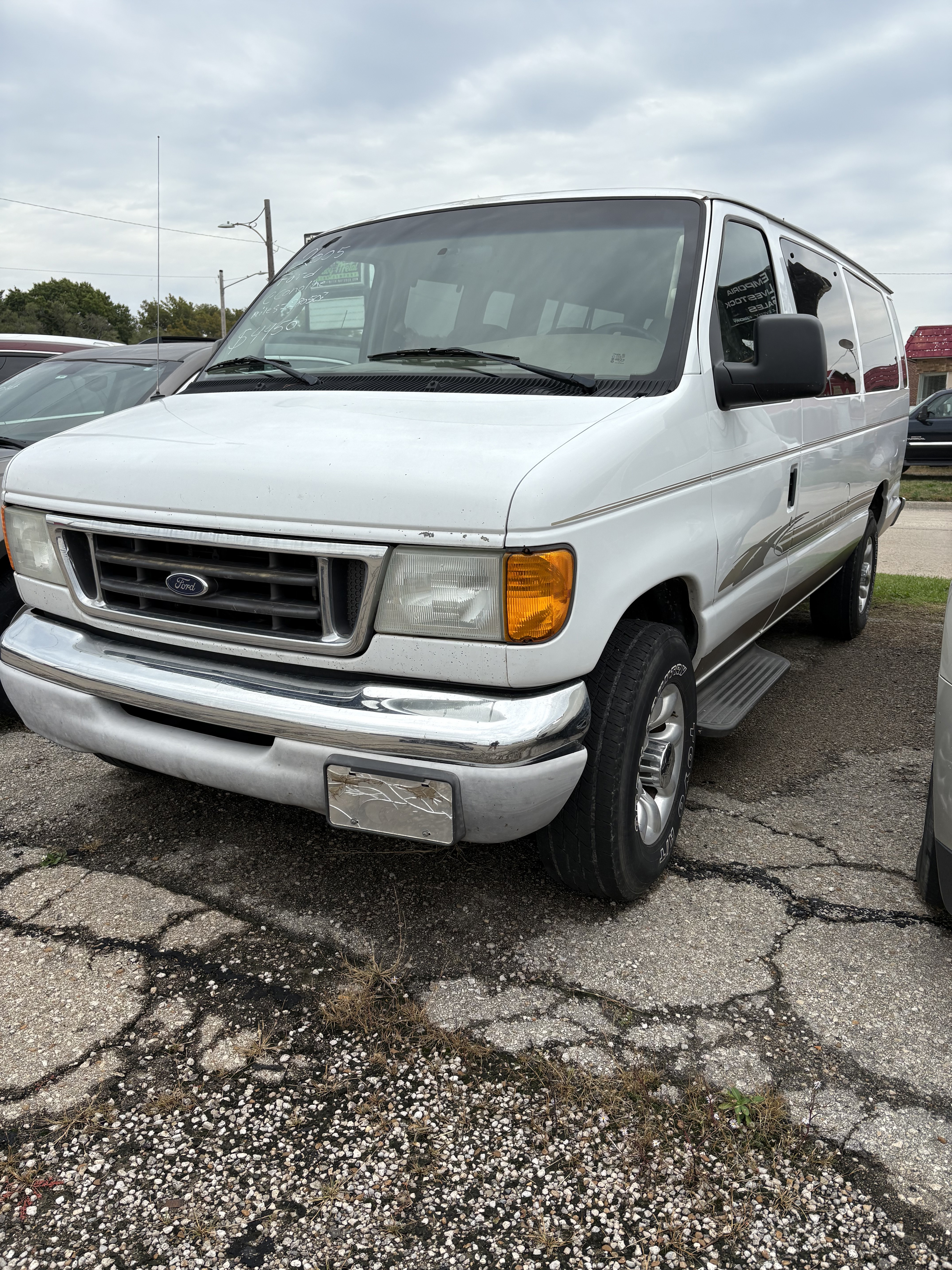 2005 Ford Econoline Wagon